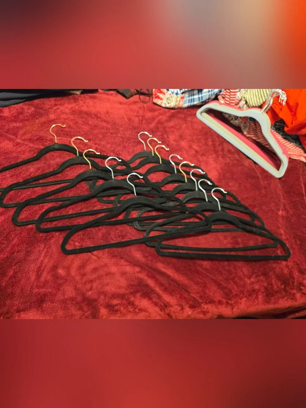 Velvet Non-Slip Coat Hangers - Mixed Colors (Set)